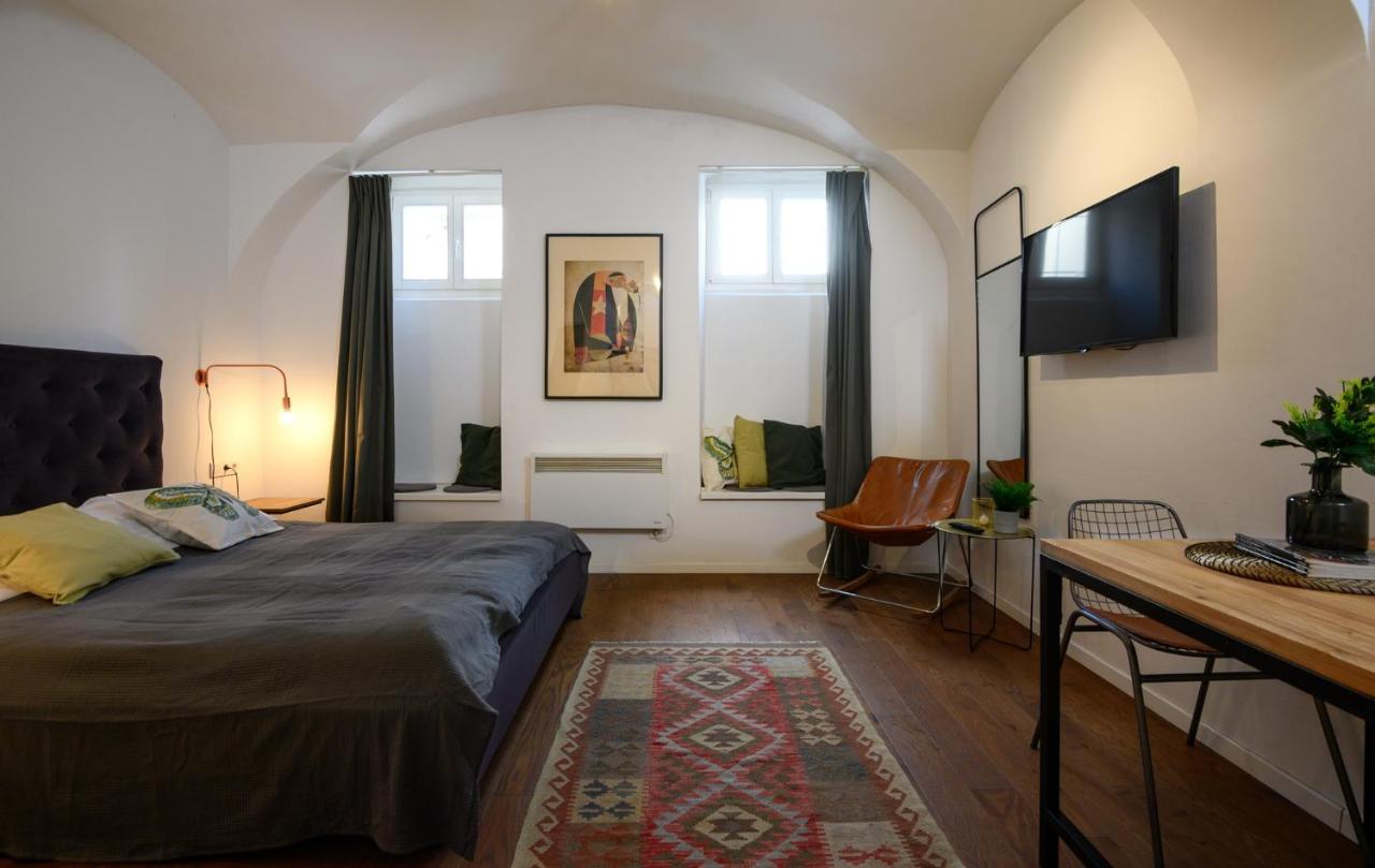 Swanky Old Town Apartment Zágráb Kültér fotó