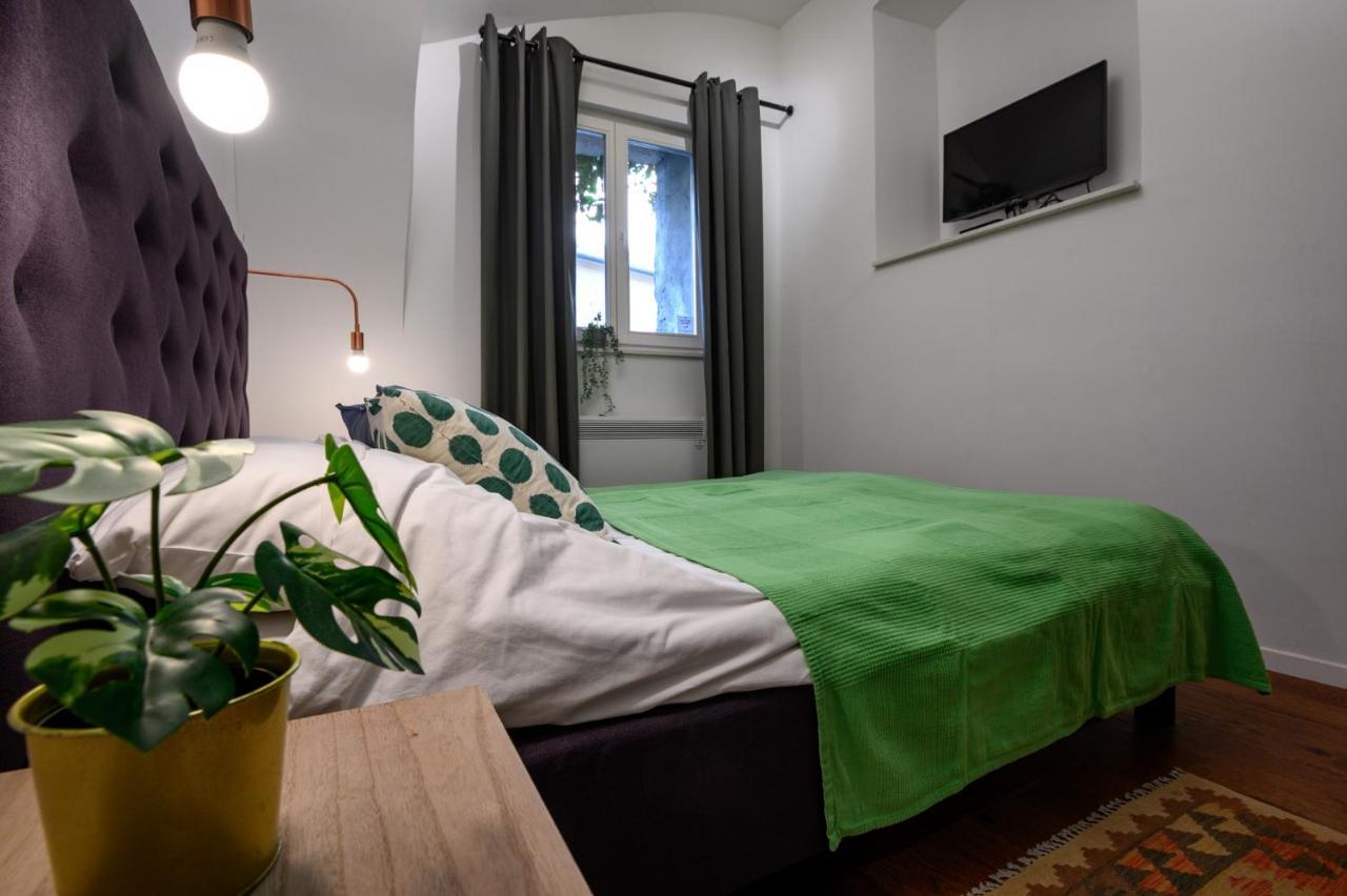 Swanky Old Town Apartment Zágráb Kültér fotó